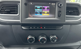 Nissan NV400
